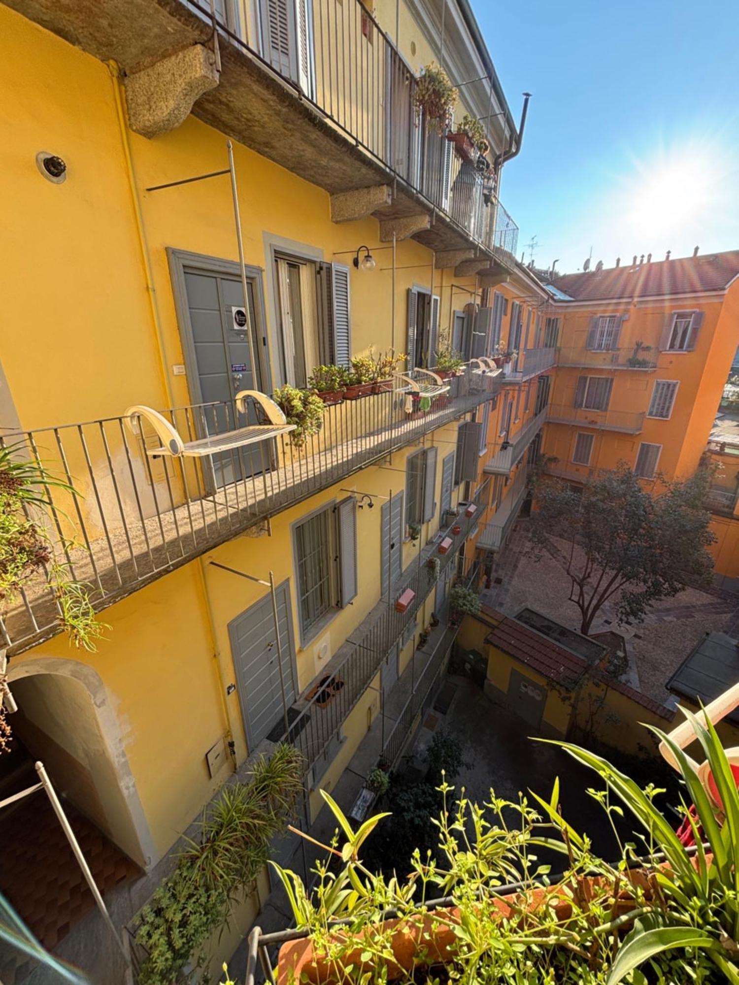 La Vecchia Milano-Les Nubles Vannucci - Il Ballatoio E Il Cortile ภายนอก รูปภาพ