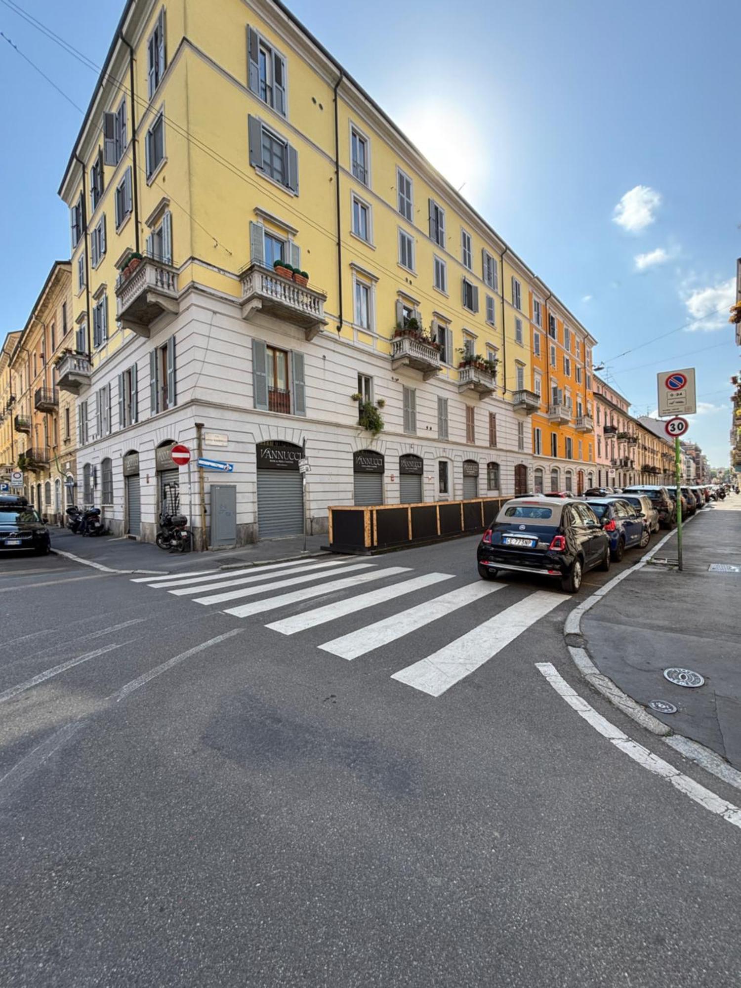 La Vecchia Milano-Les Nubles Vannucci - Il Ballatoio E Il Cortile ภายนอก รูปภาพ
