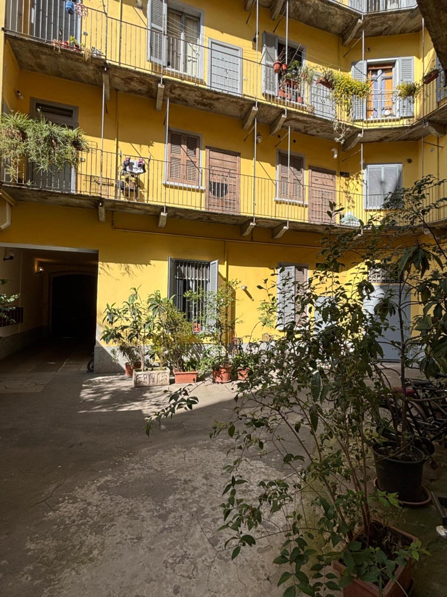 La Vecchia Milano-Les Nubles Vannucci - Il Ballatoio E Il Cortile ภายนอก รูปภาพ